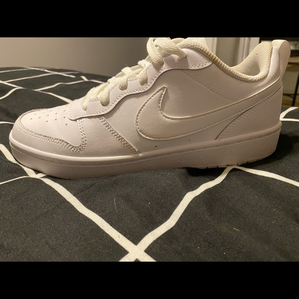 Nike Court Borough Low 2